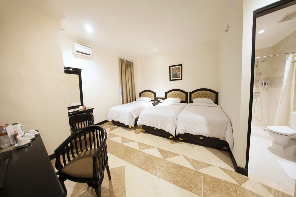 Hotel Sutomo Makassar Exteriör bild