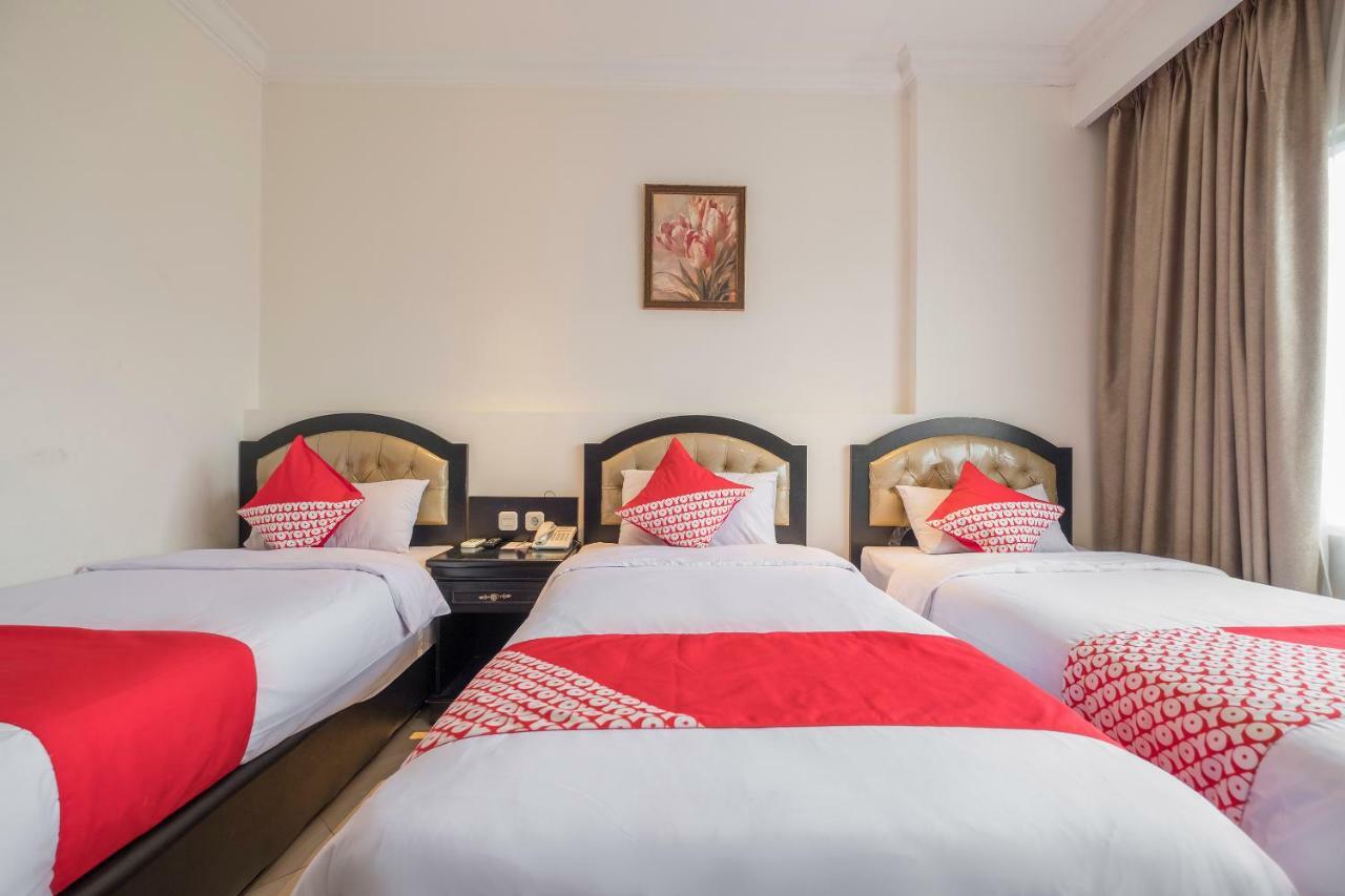 Hotel Sutomo Makassar Exteriör bild